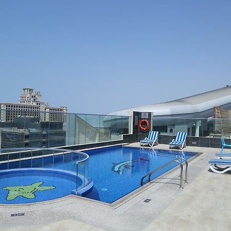 Tulip Al Barsha Hotel Apartment Dubái Exterior foto