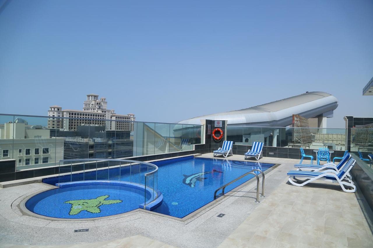 Tulip Al Barsha Hotel Apartment Dubái Exterior foto