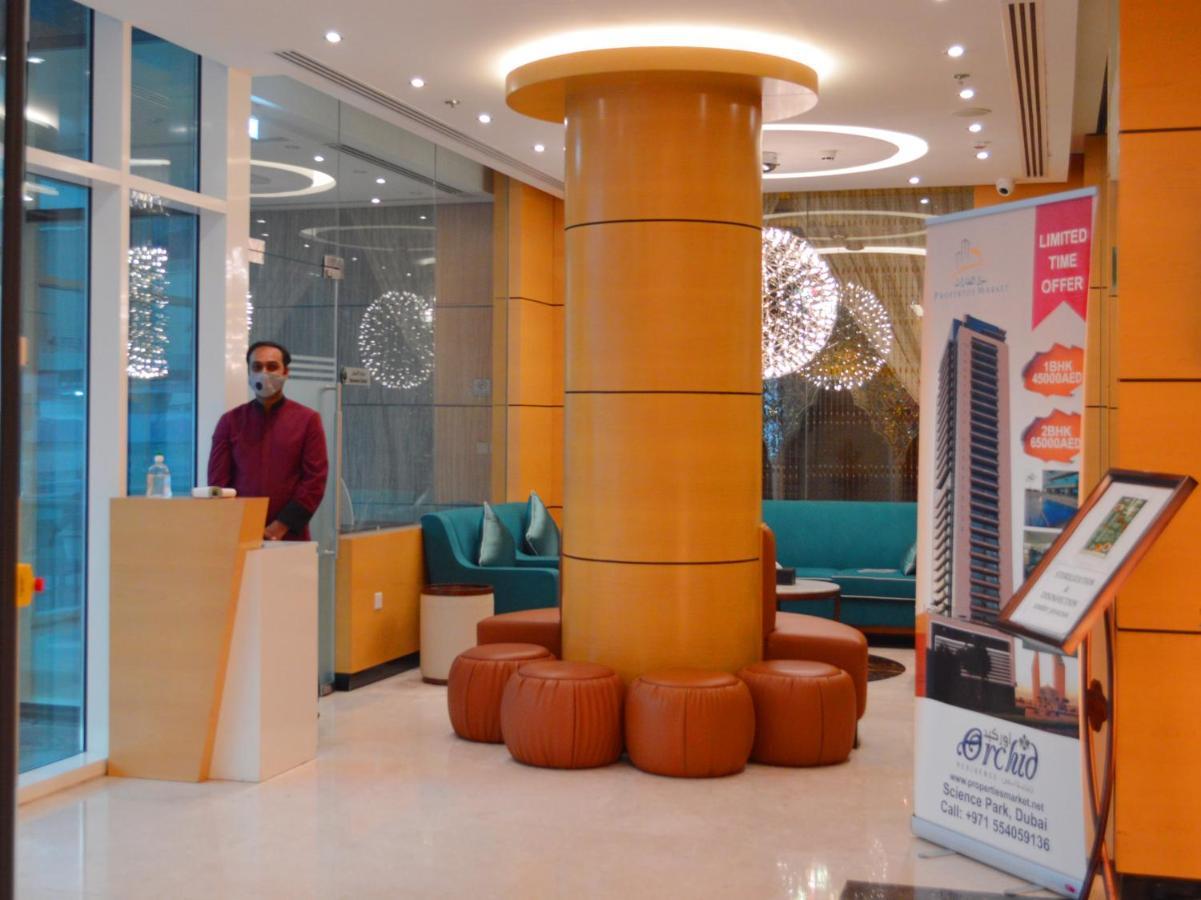 Tulip Al Barsha Hotel Apartment Dubái Exterior foto