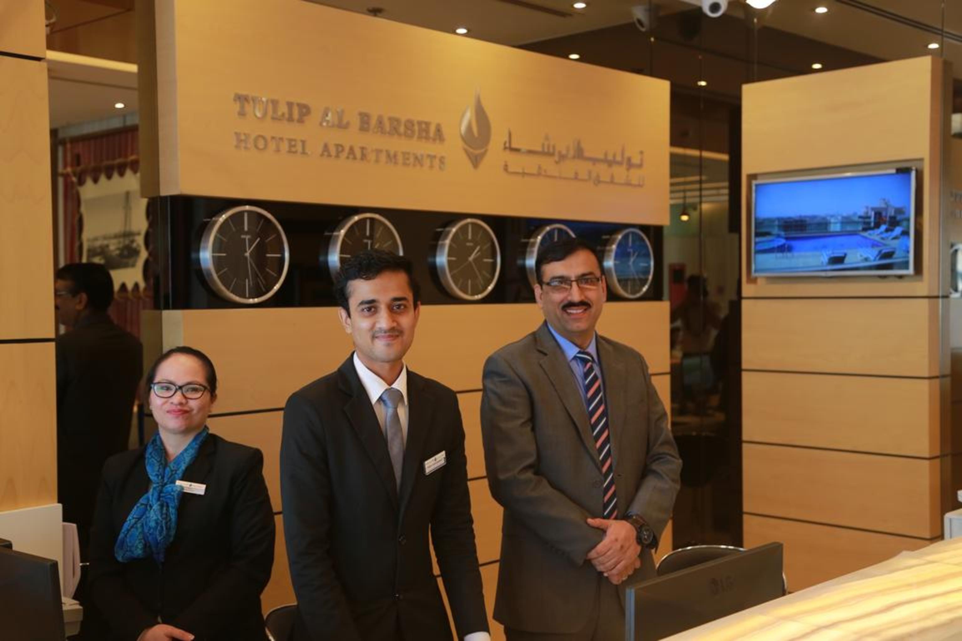 Tulip Al Barsha Hotel Apartment Dubái Exterior foto