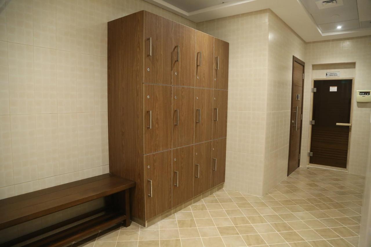 Tulip Al Barsha Hotel Apartment Dubái Exterior foto